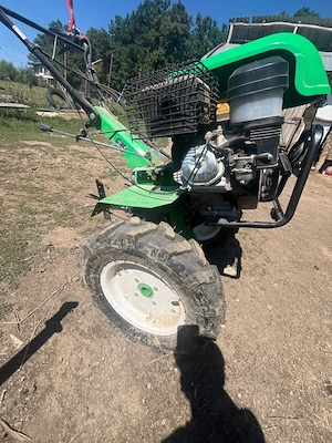 Vând motocultor