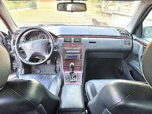 Mercedes-Benz W210 2.2CDI din 2001 (Euro3)