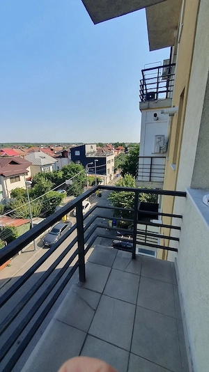 Vand apartament 2 camere Voluntari - imagine 5