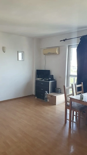 Vand apartament 2 camere Voluntari - imagine 2