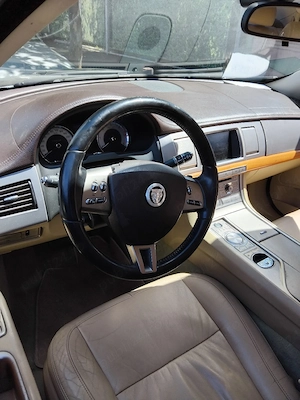 Vând Jaguar XF, an 2010,  - imagine 2