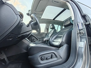 Tiguan 4x4 Automat Fiscal pe loc Distribuție schimbată Fără daune Km reali  - imagine 3