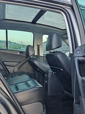 Tiguan 4x4 Automat Fiscal pe loc Distribuție schimbată Fără daune Km reali  - imagine 4