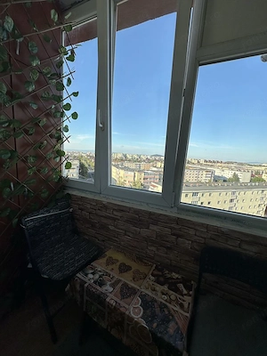 Închiriez apartament 2 camere   Brașov, cartier Tractorul | Loc de parcare inclus | 2 Balcoane - imagine 5
