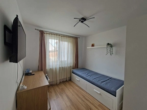 Apartament renovat de inchiriat - 2 Cam Brasov - Tractorul - imagine 7