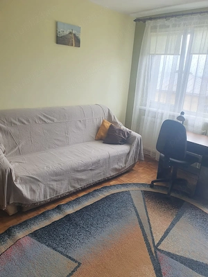 Apartament 1 dormitor 1 living  1 bucatarie 1 baie 1 balcon 1 camara 1 debara - imagine 4