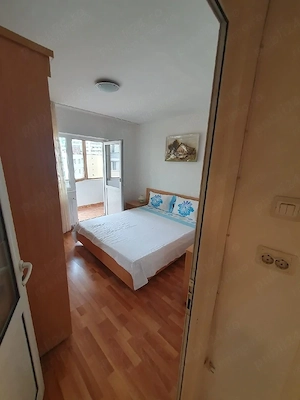 vand apartament 2 camere decomandate zona Astra Brasov - imagine 3