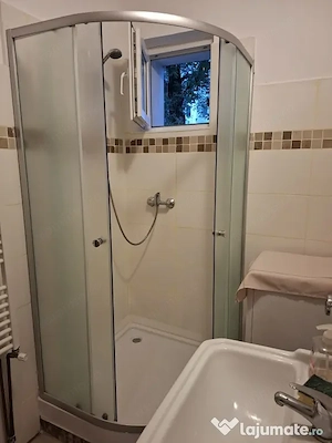 Vand apartament 2 camere - imagine 4