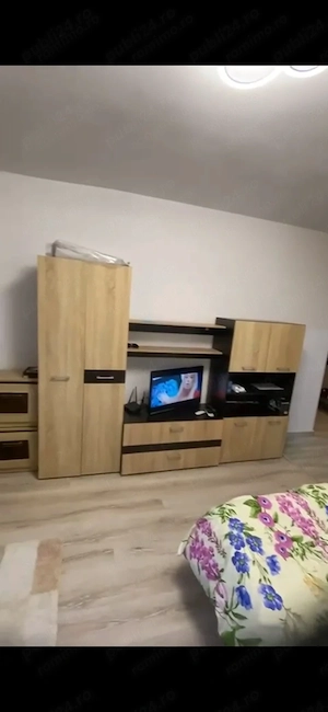 Închiriez garsoniera