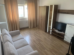 Închiriez apartament cu 2 camere. Secror6
