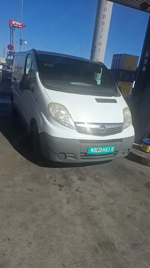 Opel Vivaro 2012 motor 2 litri - imagine 4
