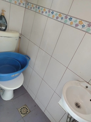 Închiriez casa in București  - imagine 5
