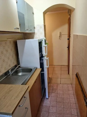 Inchiriez apartament in Calea Sagului