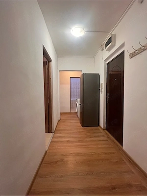 De închiriat apartament 2 camere central - imagine 2