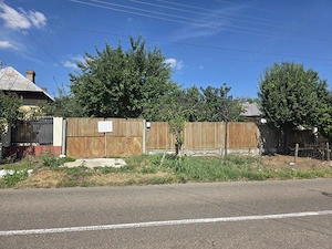 Proprietate cu potential - 2.200 mp   Strada Principală, Greceanca - Apă+Curent