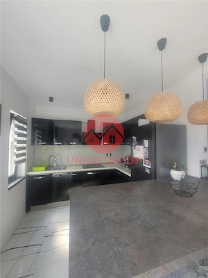 Casa Superba P+M Agigea, 200 mp construiti si 400 mp Teren Concesiune - imagine 5