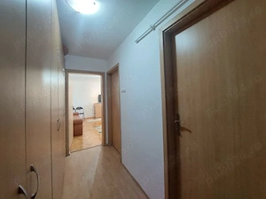 Închiriez Garsoniera