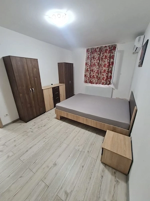 Vand apartament 2 camere in Giroc - imagine 7