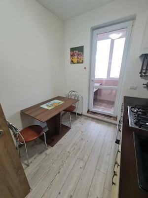 Vand apartament 2 camere in Giroc - imagine 2