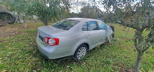 Vand Jetta 2008 avariata - imagine 3