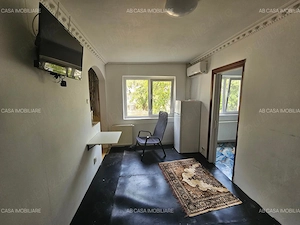Apartament 2 camere, semidecomandat, etajul 1 din 4, str. Musicescu spre Calea Șagului