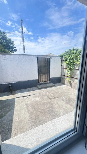 Casă în Murfatlar   2 intrări, curte proprie | vânzare sau schimb cu apartament în Constanța - imagine 5