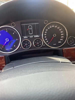 Vand Volkswagen Touareg 2.5 TDI - imagine 4