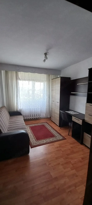 Inchiriez apartament 3 camere