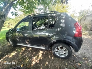 Proprietar vand Sandero Stepway ,an fabricatie 2011,1.6 Benzina-GPL.