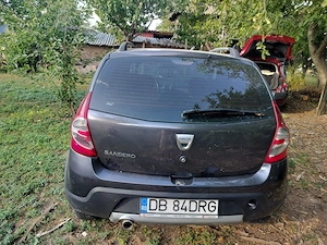 Proprietar vand Sandero Stepway ,an fabricatie 2011,1.6 Benzina-GPL. - imagine 7