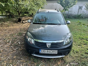 Proprietar vand Sandero Stepway ,an fabricatie 2011,1.6 Benzina-GPL. - imagine 9