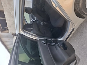 Opel insignia sports tourer - imagine 8