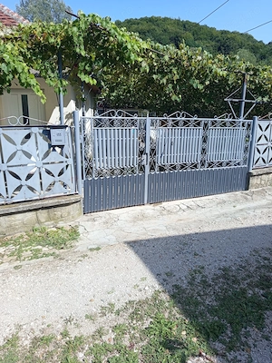 Se vinde casă 
