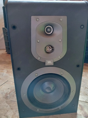 Vand boxa jbl