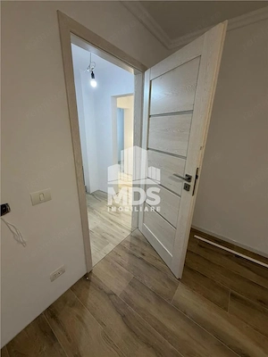 Decomandat cu 2 bai la etajul 1 renovat recent nou - imagine 9