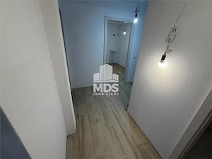 Decomandat cu 2 bai la etajul 1 renovat recent nou - imagine 11