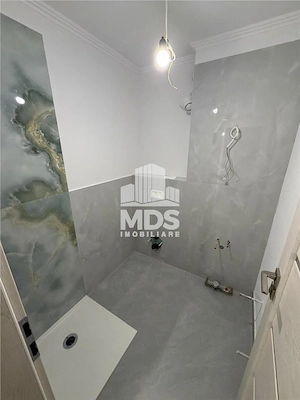 Decomandat cu 2 bai la etajul 1 renovat recent nou - imagine 2