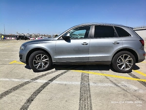Vând Audi Q5 2.0 TDI Haldex quattro 143 CPF   Panoramic, Keyless Go Entry, Side Assist, Bi-Xenon - imagine 2