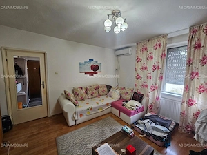 Apartament 2 camere, etajul 4 din 4, cu pod, Complexul Studențesc, comision 0%
