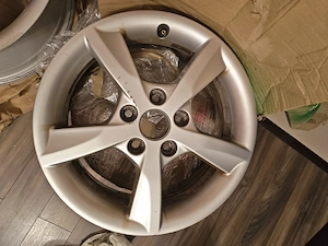 Jante 16 Audi A3 8v0071496 cu defect