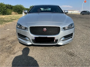 Jaguar Xe R Sport 2017 2.0 D  - imagine 2