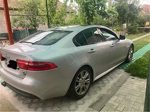 Jaguar Xe R Sport 2017 2.0 D  - imagine 4