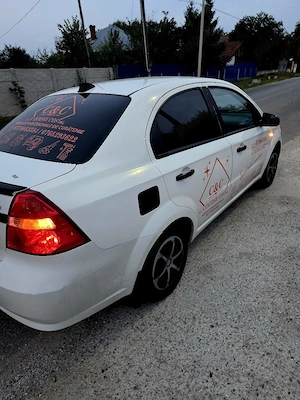 Chevrolet Aveo 1,2 benzina consum mic  - imagine 4