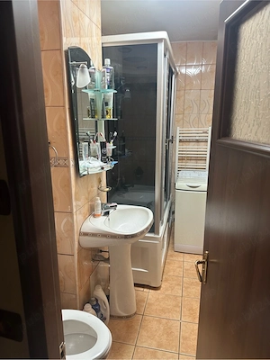 Vand apartament 2 camere confort 1 decomandat - imagine 3