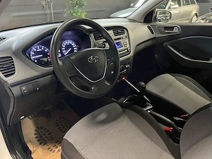 Hyundai i20  - imagine 8