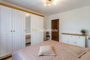 Vilă individuală cu 5 camere, piscină și curte generoasă | Mogoșoaia - imagine 7