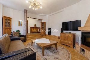 Vilă individuală cu 5 camere, piscină și curte generoasă | Mogoșoaia - imagine 3