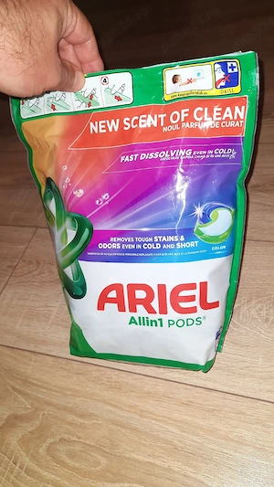 detergent automat Ariel 50 capsule 