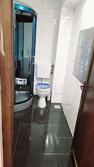Apartament 2 camere Parter 38mp plus 10 beciul boxa - imagine 5