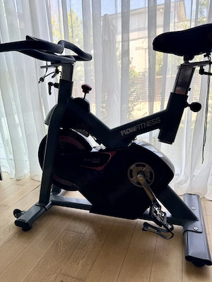 Bicicleta Indoor Cycling Flow Fitness DSB600I